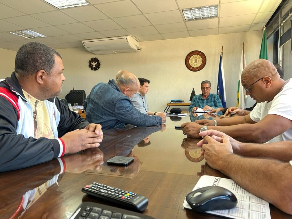 Reunião da diretoria do Sindser com o presidente e diretor administrativo da Novacap